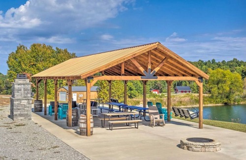 Cub Run Cabin | Mammoth Cave Cabin Rentals 10 - 12.8 miles from Mammoth Cave National Park