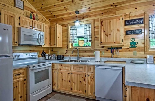 Mammoth Cave Cabin | Mammoth Cave Cabin Rentals 7 - 12.8 miles from Mammoth Cave National Park