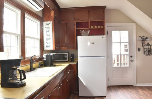 Drake House | Mammoth Cave-Game Room-Buc-ee’s-Mint Casino-6 Beds-Stocked- wifi-StockedFirepit!