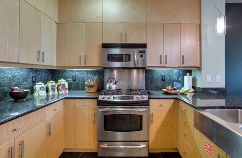 Mammoth Lakes Apartment | Mammoth Lakes Condo w/Fireplace: Near Skiing!