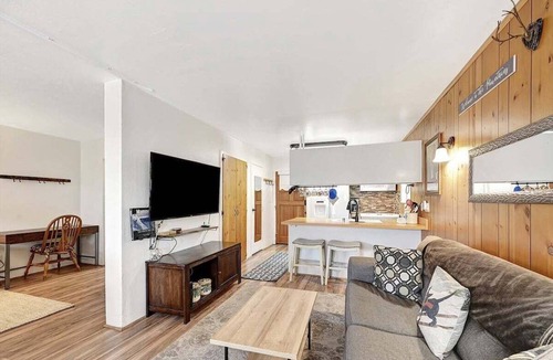 Mammoth Lakes Condo | Mammoth View Villas 14- Spacious Studio