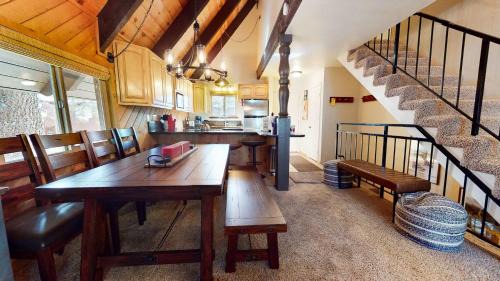 Mammoth Lakes House | Mammoth View Villas - Near Hike & Bike Trails