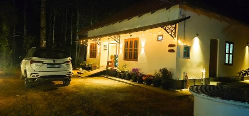 Vayittiri Hotel | Mamoksha Riverdale