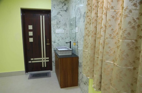 Kendrapara Hotel | Manab Palace