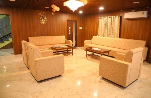 Kendrapara Hotel | Manab Palace