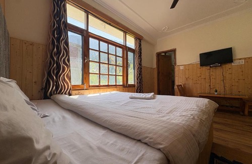 Vashist Hotel | Manalsu View