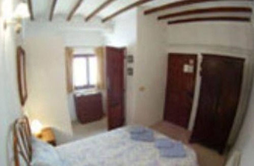 Castell de Castells House | Manana Mountain is an enchanting guest house with en-suite rooms.
