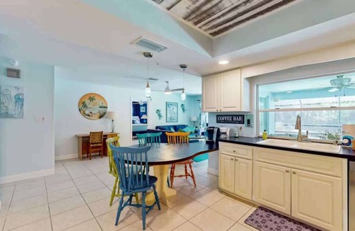 Palma Sola House | Manatee Manor 4BR Renovated Heated Pool, Games, Grill Near Beaches & River