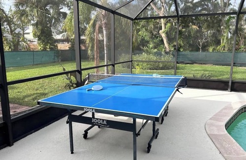 Palma Sola House | Manatee Manor 4BR Renovated Heated Pool, Games, Grill Near Beaches & River