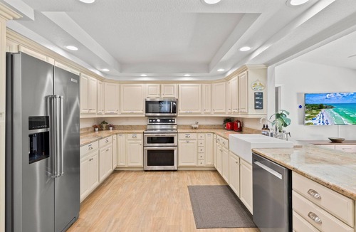 West Bradenton House | Manatee River Views| Pool, Game Room + Near AMI