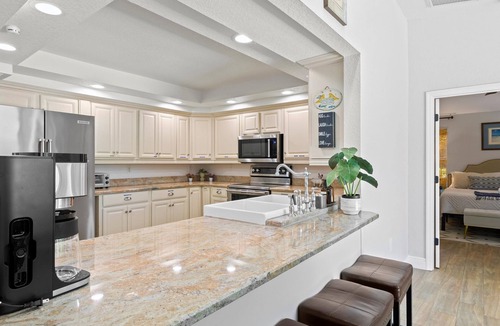 West Bradenton House | Manatee River Views| Pool, Game Room + Near AMI