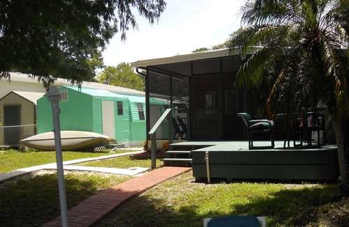 Weeki Wachee Gardens House | Manatees Haven on the Weeki Wachee