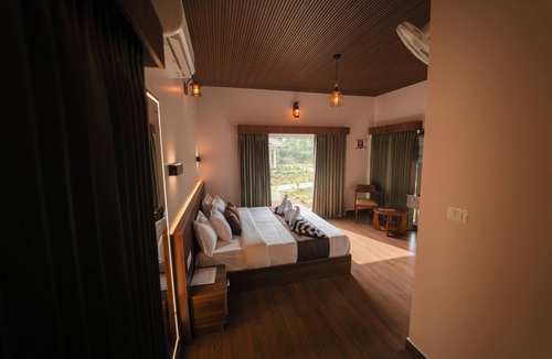 Sulthan Bathery Resort | Manayath Wayanad Premium Pool Resort