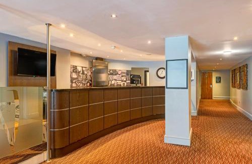 Wilmslow Hotel | Manchester Airport Stanley Hotel by Belvilla