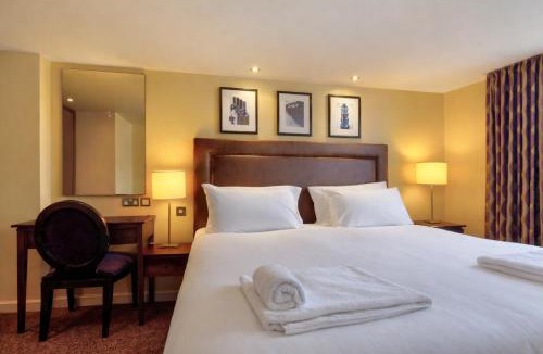 Wilmslow Hotel | Manchester Airport Stanley Hotel by Belvilla