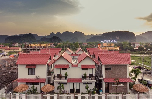 Hoa Lu Hotel | Mandala Villa