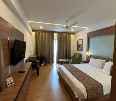 Thalassery Hotel | MANDARIN SKY