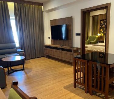 Thalassery Hotel | MANDARIN SKY