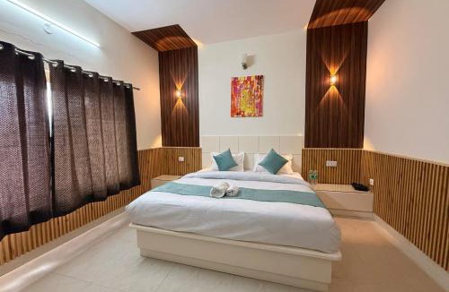 Gobind Dham Hotel | Mandola Stays