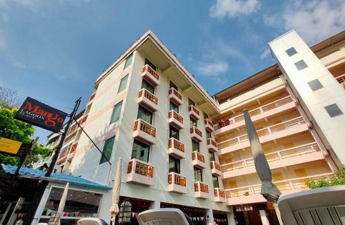 Chana Songkhram Hotel | MANGO Lagoon Place