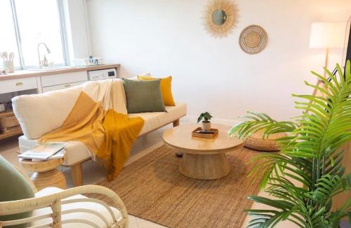 Phuket Apartment | Mango Moon Phuket Tropical 2BR near Central Phuket