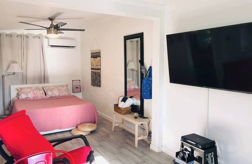 Coral Way House | Mango Studio - Free Gated Parking