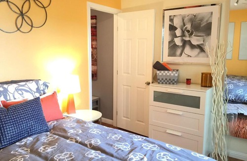 Mission Beach Apartment | Mango Tango - A Block to the Water!