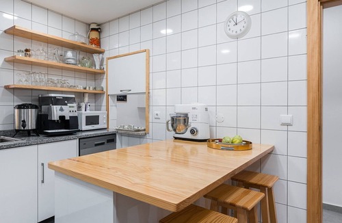 Mangualde Apartment | Mangualde Luxe Retreat