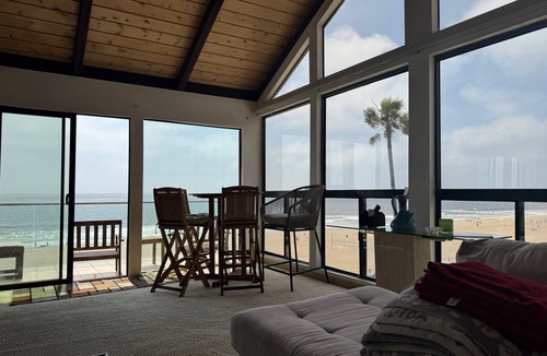 El Porto Condo | Manhattan Beach Strand penthouse