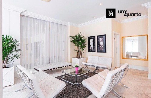 Reboucas Apartment | Manhattan Floor