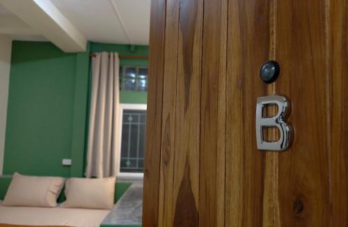 Downtown Krabi Apartment | MANITA Banyainim