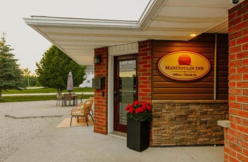 Mindemoya Hotel | Manitoulin Inn