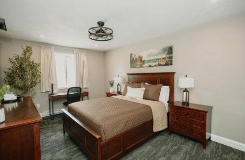 Mindemoya Hotel | Manitoulin Inn