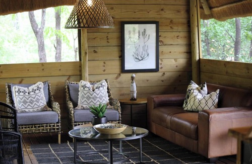 Mokhokhelo Cabin | Mankwe Camping