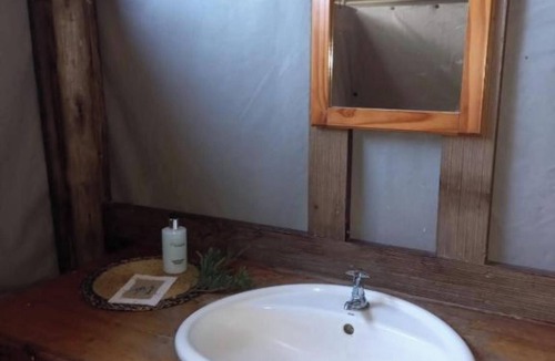 Mokhokhelo Cabin | Mankwe Camping