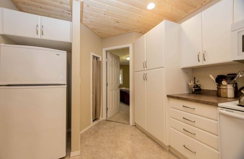 Okanagan-Similkameen House | Manning Park Hideaway 3 Bdrms, Hot tub + Woodstove