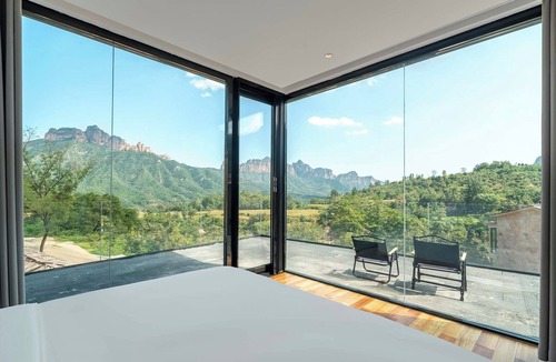 Handan Hotel | Manning Retreat