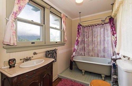 Manoa Bed & Breakfast | Manoa Valley Inn