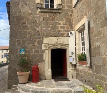 Confolens Bed & Breakfast | Manoir des Comtes