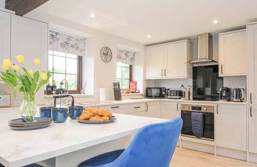 Saltash Cottage | MANOR BARN, pet friendly, country holiday cottage in Saltash