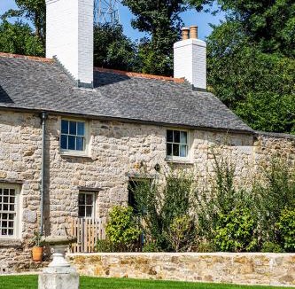 Mabe House | Manor Cottage at Cusgarne Manor, romantic, dog-friendly