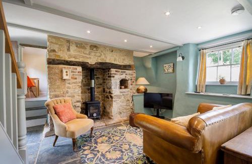 Mabe House | Manor Cottage at Cusgarne Manor, romantic, dog-friendly