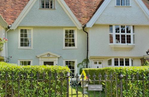 Cavendish House | Manor Cottage