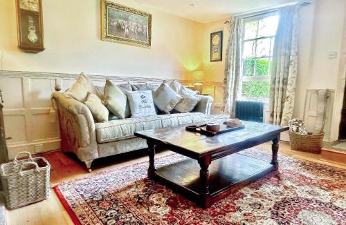 Cavendish House | Manor Cottage