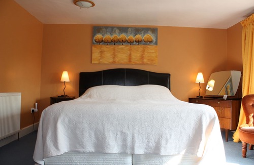 Grittleton Bed & Breakfast | Manor Farm Bed & Breakfast