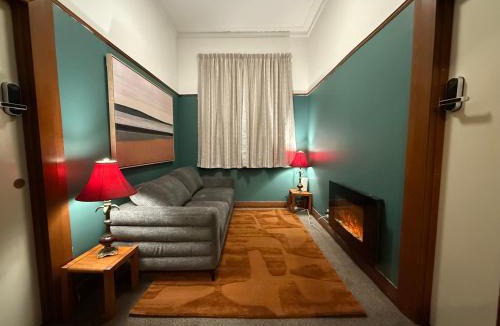 Dunedin City Centre Hostel | Manor on the Park Backpackers