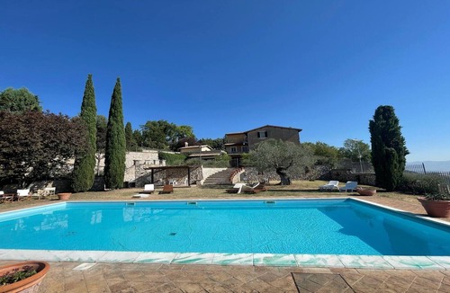 Baiano Apartment | Manor Rico Aristo - Private pool and garden