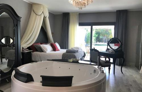 Castelbaldo House | Manor Villa Among Veneto's Orchards
