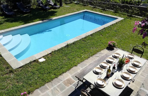 Camporgiano Villa | Manor with private pool and fenced garden 8 kms from Castelnuovo di Garfagnana
