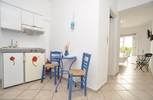 Megas Gialos House | Manos Syros